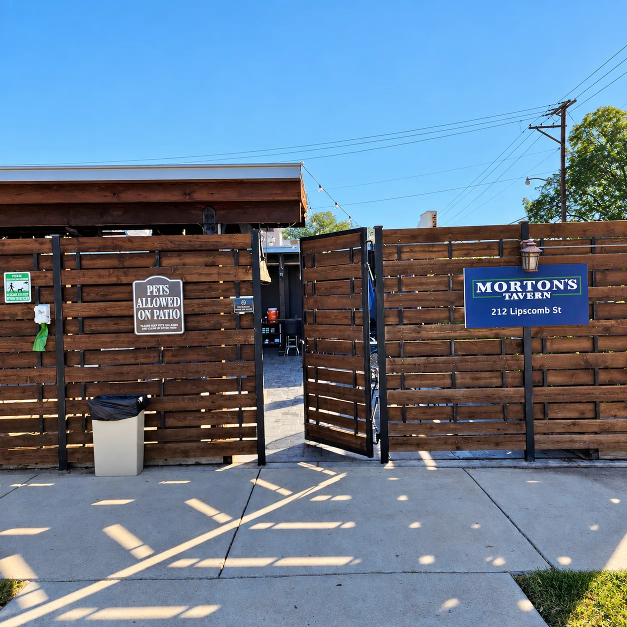 Pets allowed on patio sign at the Morton's Tavern entrance, 212 Lipscomb St., Fort Worth